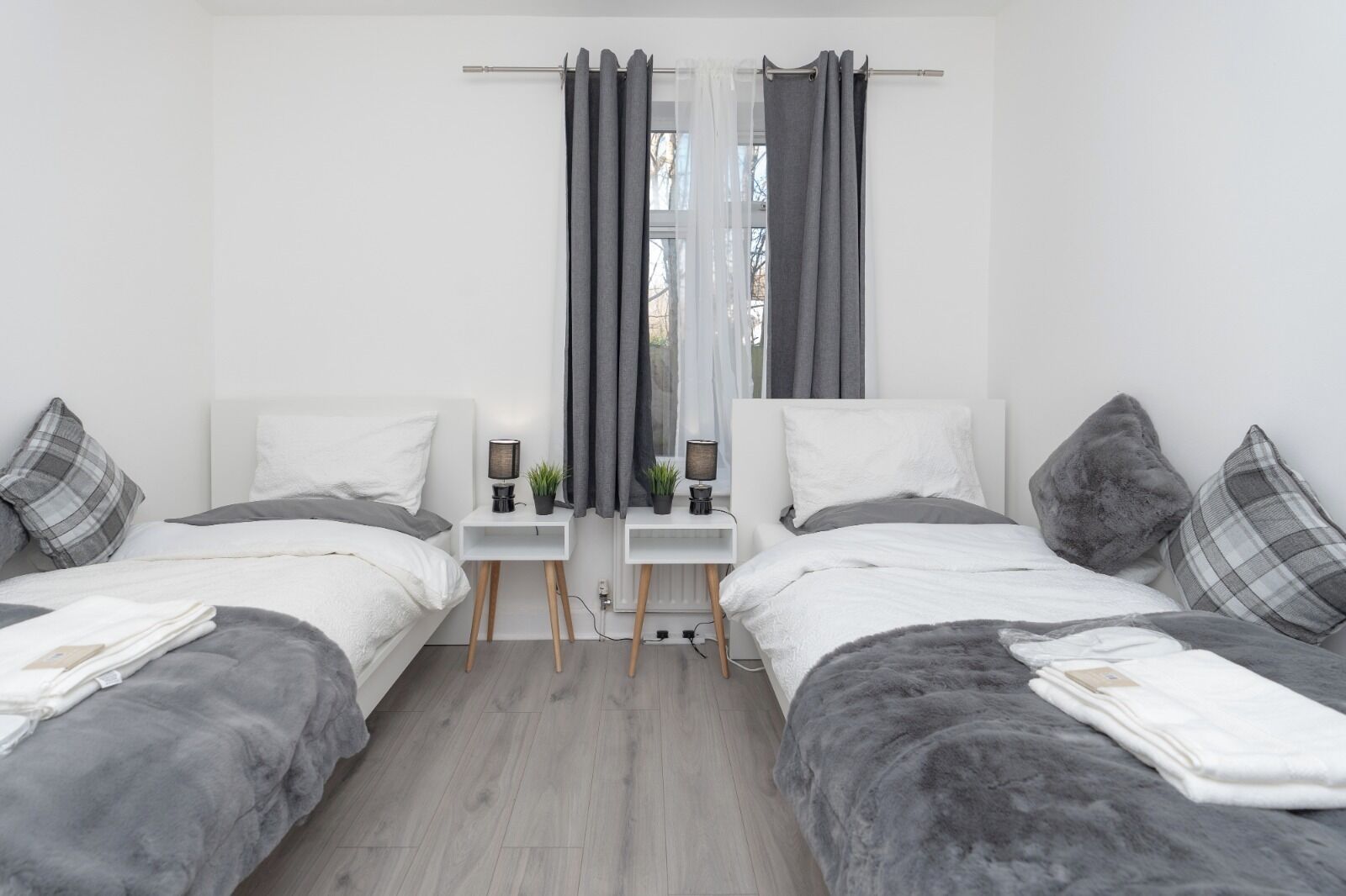 2 bedrooms, iron/ironing board, Internet, bed sheets