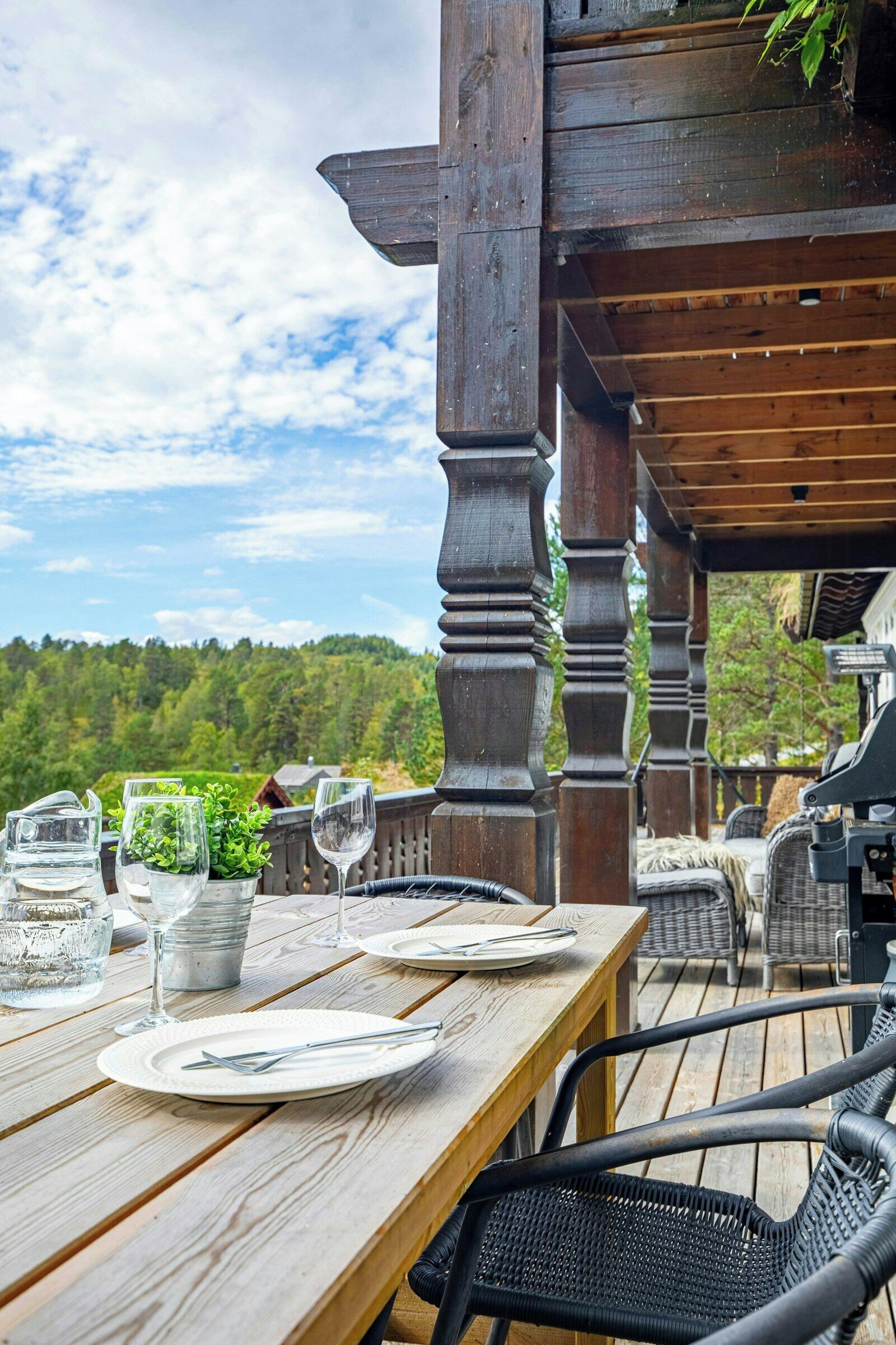 Outdoor dining