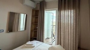 WiFi, bed sheets - Luxury Stay in Krujë Center (Qarku i Durrësit)