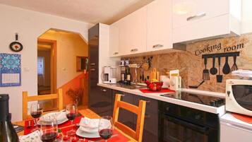 Fridge, microwave, oven, stovetop
