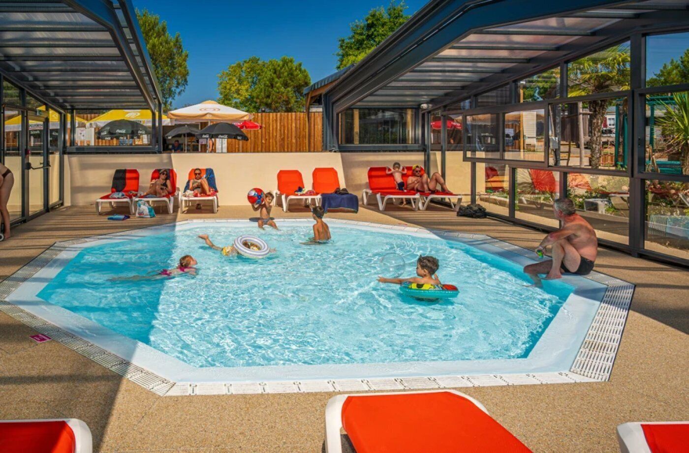 Piscine couverte, piscine chauffée