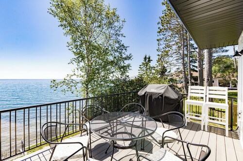 Lake Superior Retreat with Private Sauna and Panoramic Views