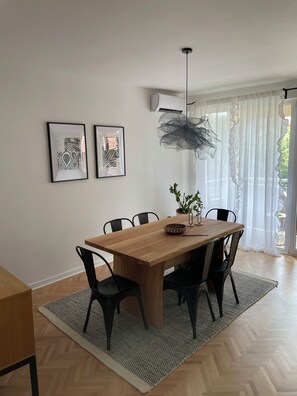 Dining - Riverside Luxury 3-bedroom apartment in beautiful Štip (Štip)