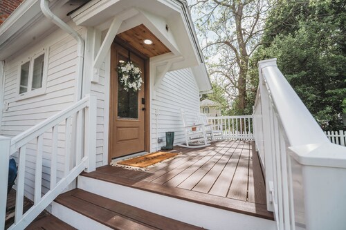Charming Restored Historic 3BR Home - The Larrabee