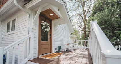 Charming Restored Historic 3BR Home - The Larrabee