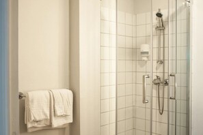 Bathroom - Appartement 2 étoiles - ccbgei0 (Brest)
