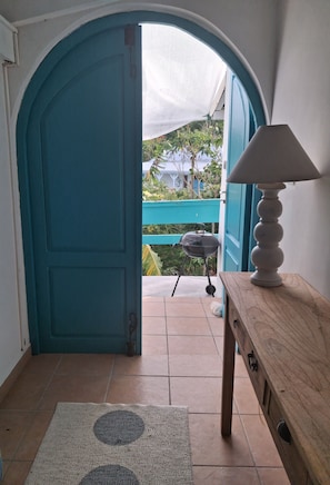 Interior - An architect-designed family home nestled in the treetops near the beach. (Grand-Bourg de Marie-Galante)