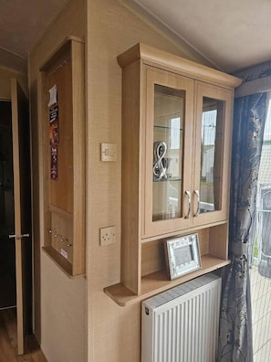 Interior - 2-bed Caravan - Sleeps 6 - Pets - Beach Access (Skegness)