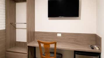 Minibar, tabla de planchar con plancha y wifi gratis