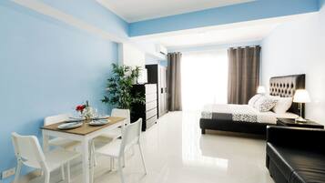 Suite, City View