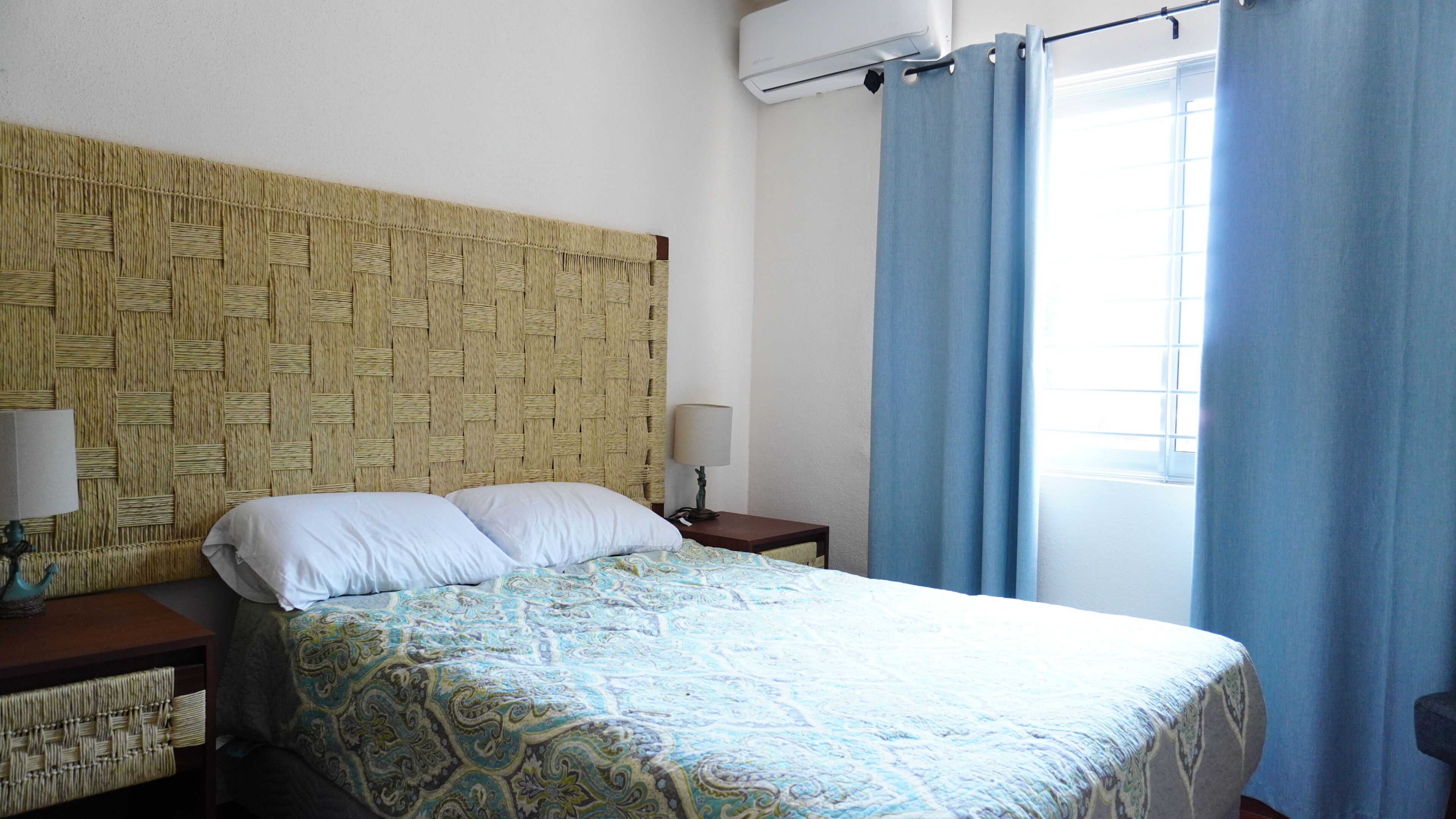 Appartement classique, vue sur le jardin | Draps en coton égyptien, literie de qualité