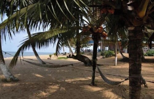 VILLA EBOMÉ 1200m2 "100m" plage