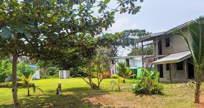 VILLA EBOMÉ 1200m2 "100m" beach