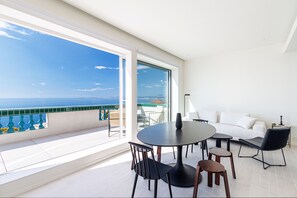 Dining - Vrbo Property (Nice)