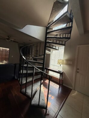 Interior - Cozy Condominium near the heart of Addison (Dallas)