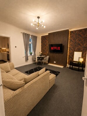 Living area - The Crew House | Contractor base | Free Parking | Weekly & Monthly Discounts (Sunderland)