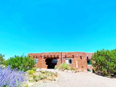 Marvelous 1-bedroom adobe casita with porch in Magdalena