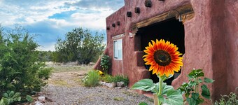 Marvelous 1-bedroom adobe casita with porch in Magdalena