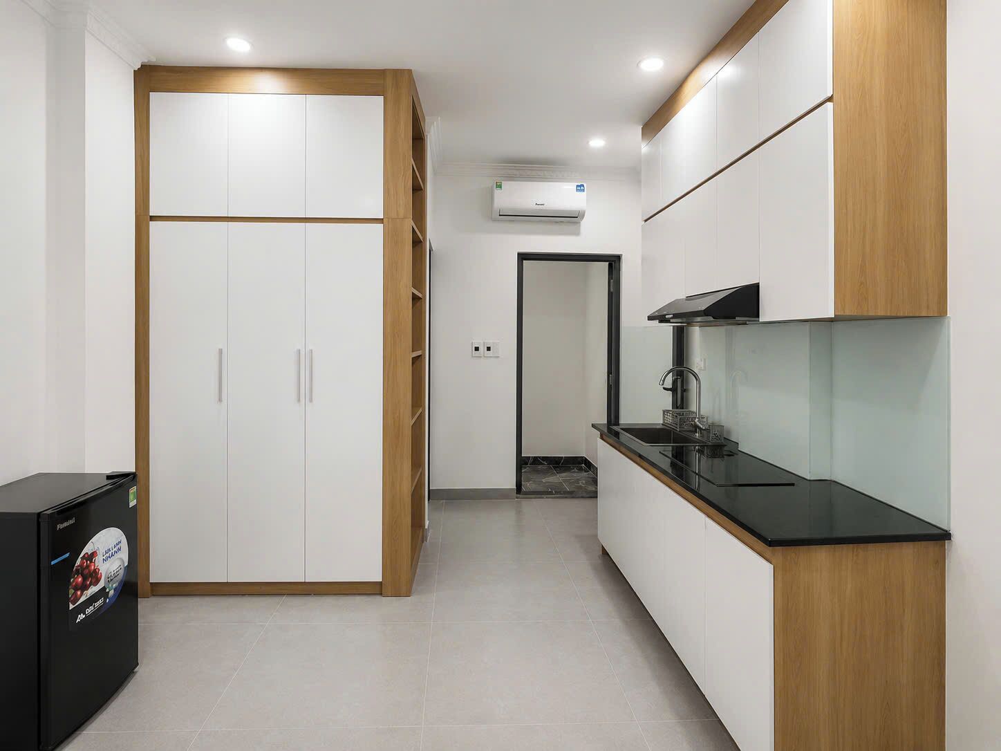 Deluxe Double Room, City View | Living area