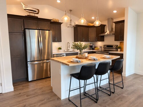 June Special: Premium 2BR/2BA suite + up to 100/day rental car credit