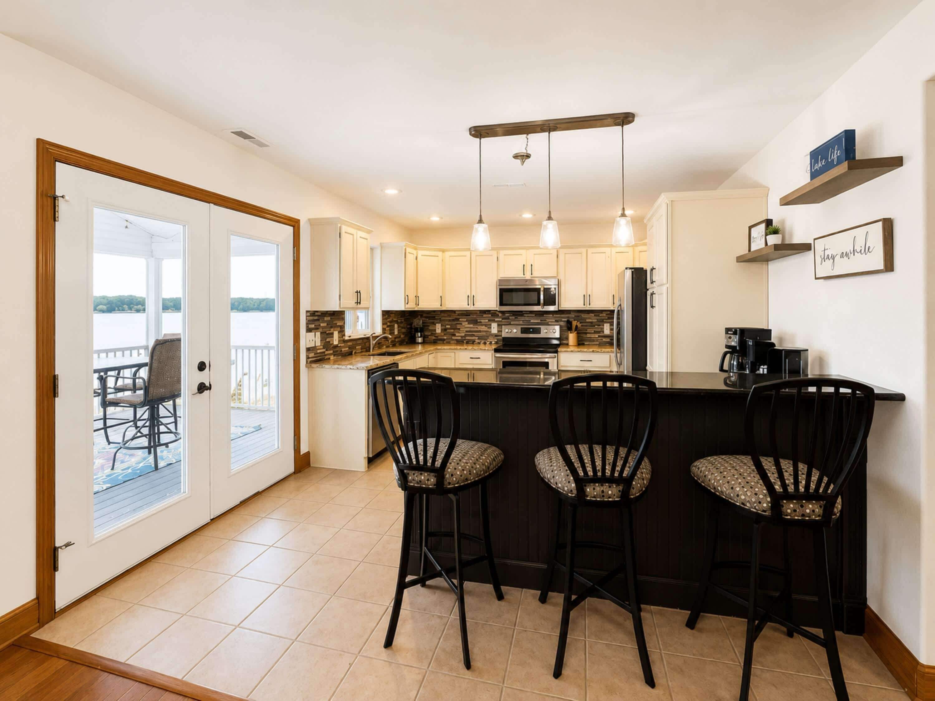 House, Multiple Beds (It's A Shore Thing) | Private kitchen