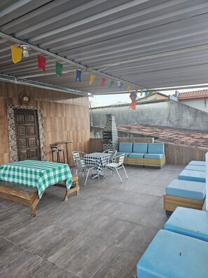 Outdoor dining - Vrbo Property (Campina Grande)
