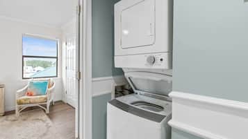 Condo, Multiple Beds, Pool Access, Ocean View (Lei Lani Village 214) | Laundry
