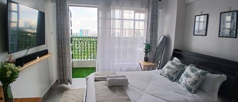 1 bedroom, in-room safe, iron/ironing board, free WiFi