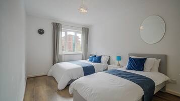 Apartment, Private Bathroom, Canal View | Iron/ironing board, free WiFi