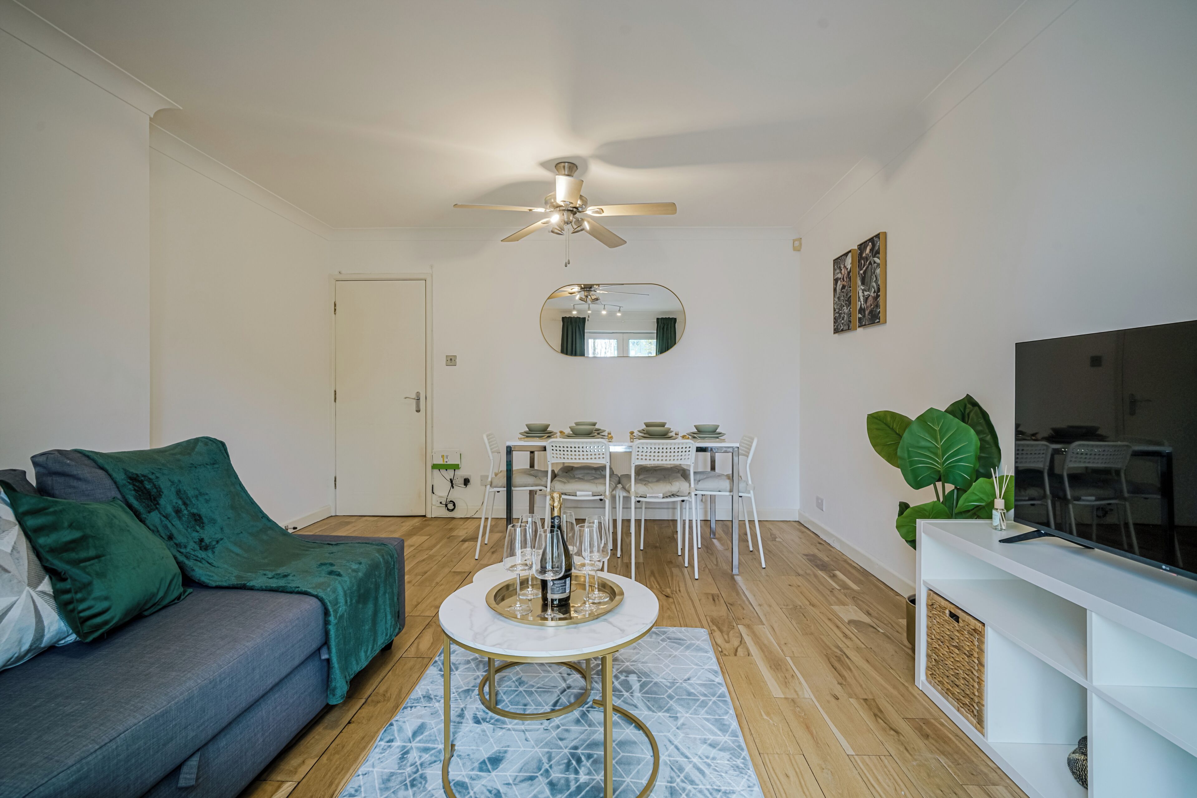 Apartment, Private Bathroom, Canal View | Living area