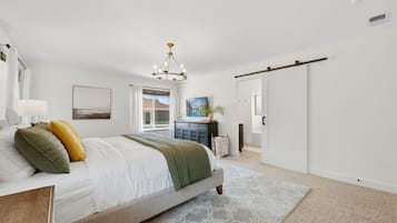 House, Multiple Beds, Garden View (Old Town North Retreat) | 4 bedrooms, individually decorated, individually furnished, bed sheets