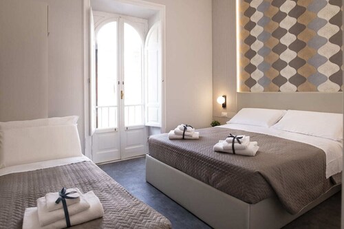 Economy room for 1 to 3 people in Bologna square COOL