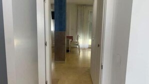 Luokittelematon kuva, 3 kautta 18, painike