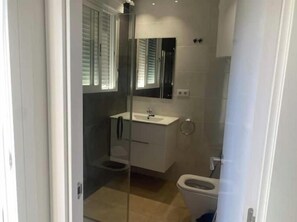 Bathroom - Vrbo Property (Peñíscola)