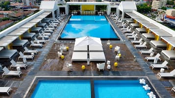 Kolam renang outdoor