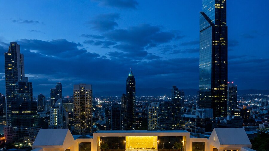 Yoo Panama Luxury Ocean View Apartment