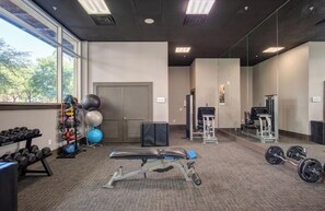 Fitness facility -  Houston Hideaway, Modern Comfort in a Great Location (Houston)