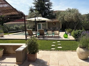 Pool - Vrbo Property (Cavaillon)
