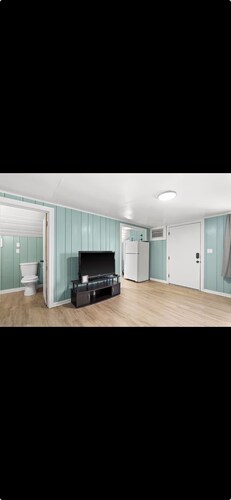 Upstairs Apartment in Downtown Clarkston