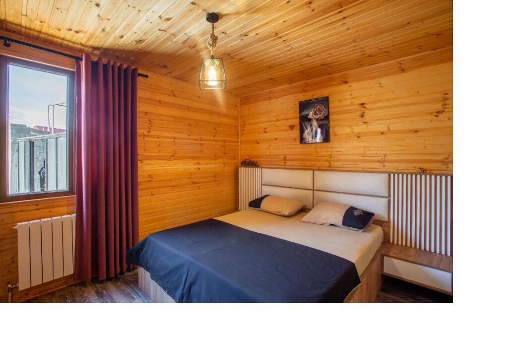 Free minibar, in-room safe, soundproofing, iron/ironing board