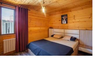 Free minibar, in-room safe, soundproofing, iron/ironing board