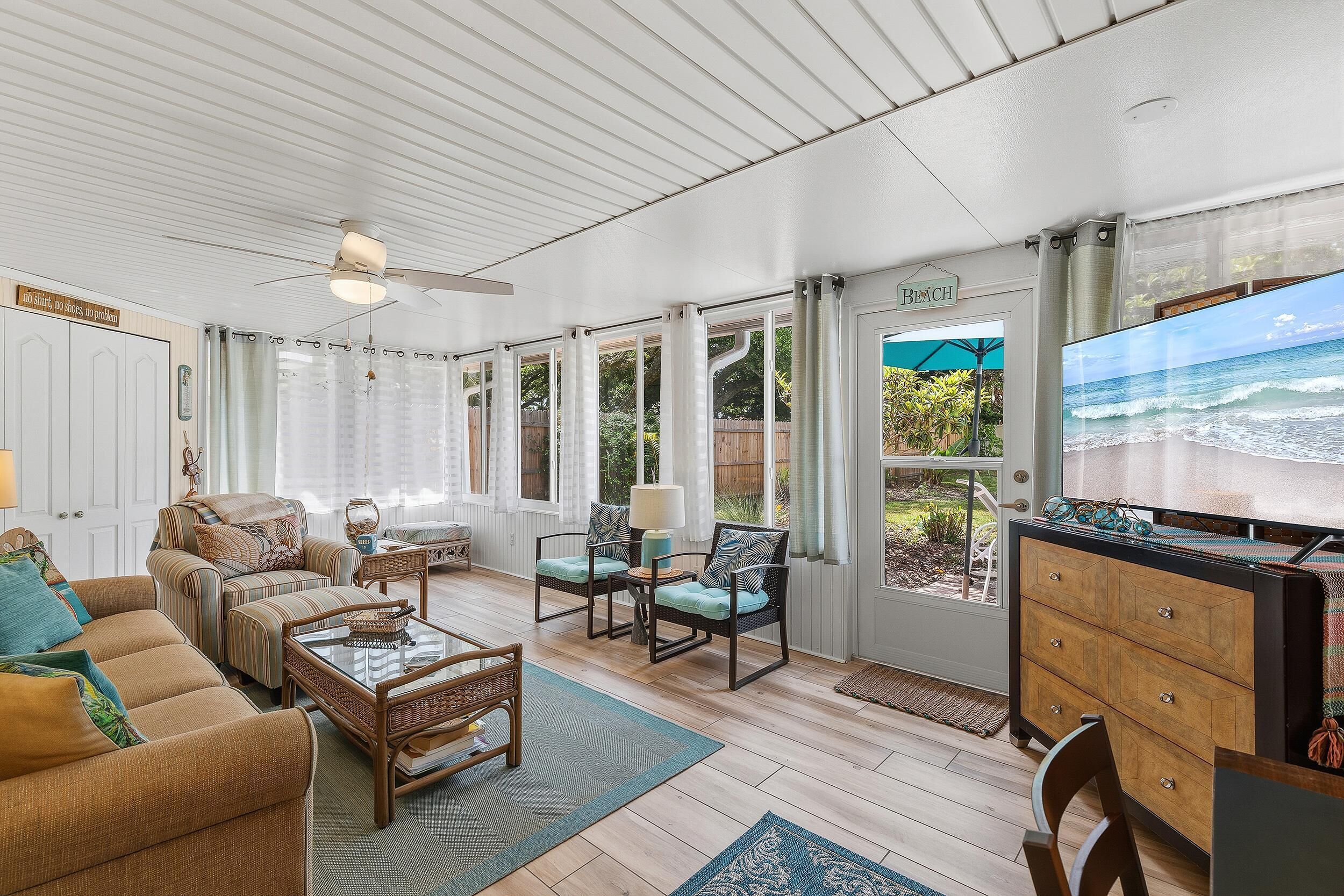 House, Multiple Beds (Mid-Century Beach House) | Living area