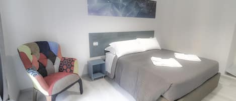 1 chambre, lit parapluie, Wi-Fi, draps fournis