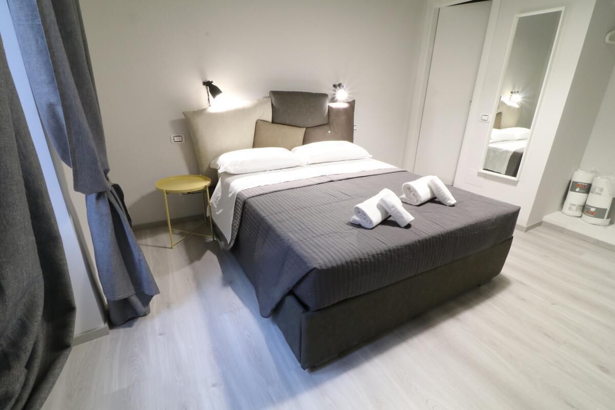 1 bedroom, travel crib, WiFi, bed sheets