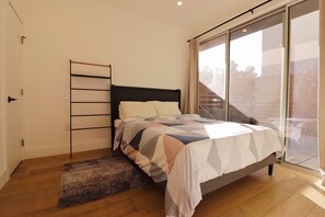 WiFi, bed sheets - Chic 3 bedroom oasis in Echo Park / Dodgers Stadium+EV+4 Parkings (Los Angeles)