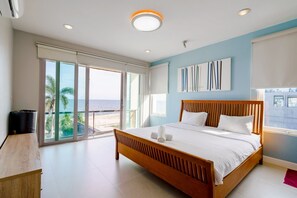 Villa, Balcony, Beach View | Desk, laptop workspace, iron/ironing board, free WiFi - Royal Villas (Sitges)