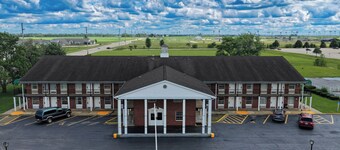 Economy Inn & Suites