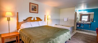 Economy Inn & Suites