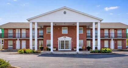 Economy Inn & Suites