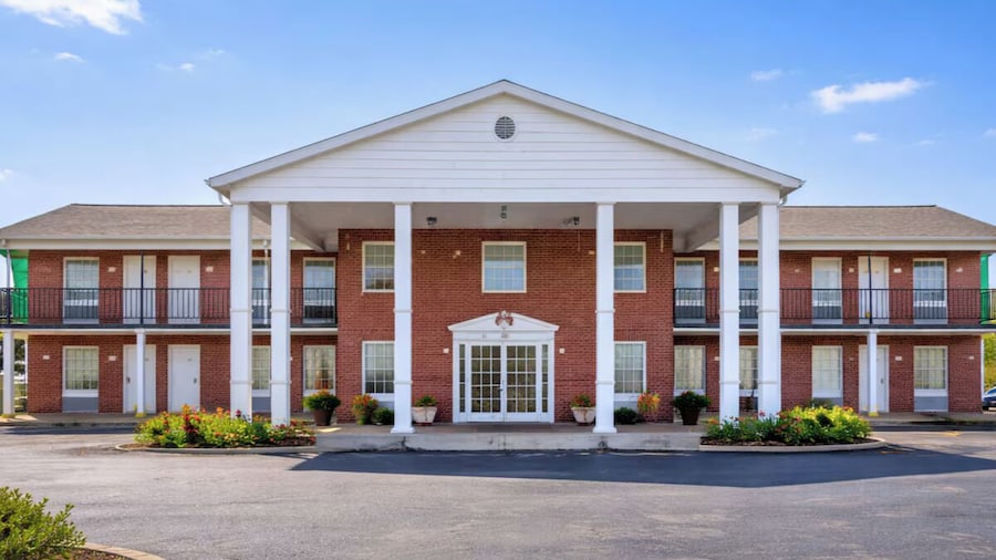 Economy Inn & Suites